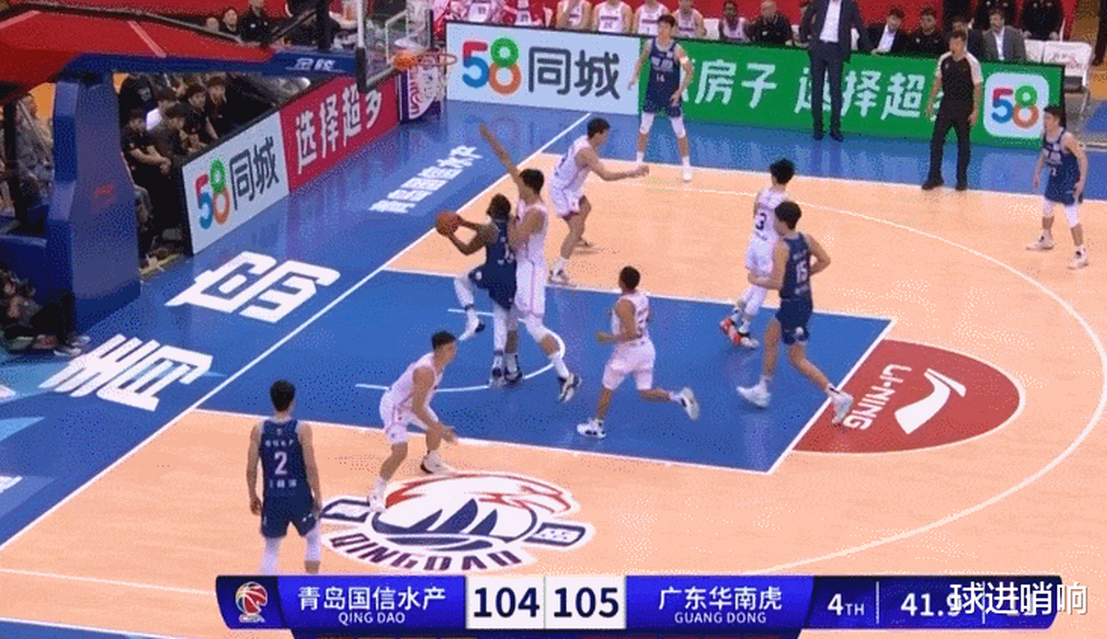 中国篮球联赛掀起热潮，球员实力竞争激烈